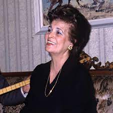 Neriman Altındağ TÜFEKÇİ Baba Bugün Dağlar Yeşil Boyandı